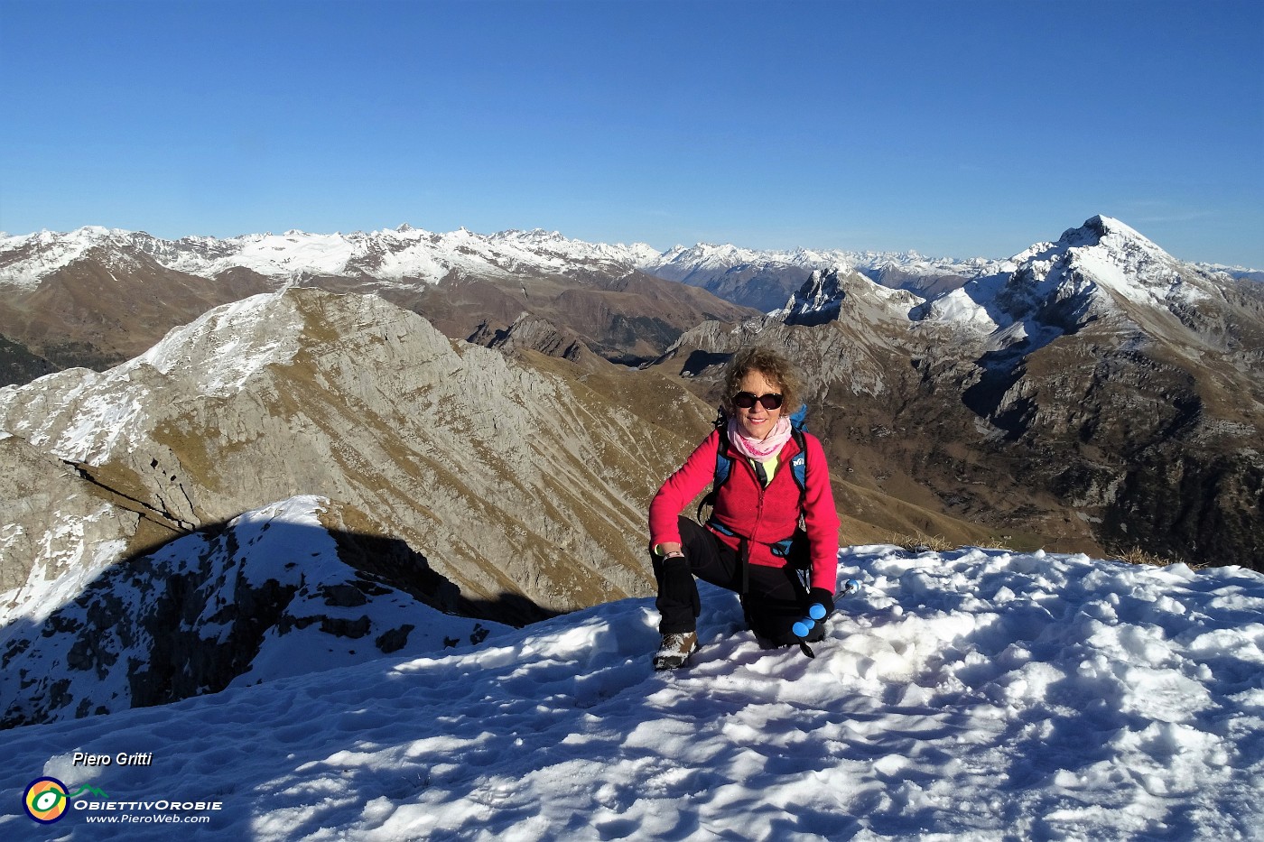 62 Da Cima Menna vista sulla cresta est, Il Pizzo e l'Arera.JPG -                                